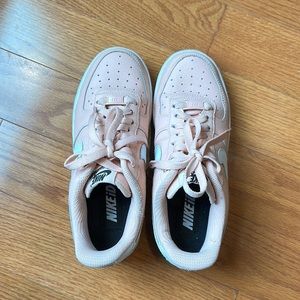 CUSTOM NIKE AIRFORCE SHOES!